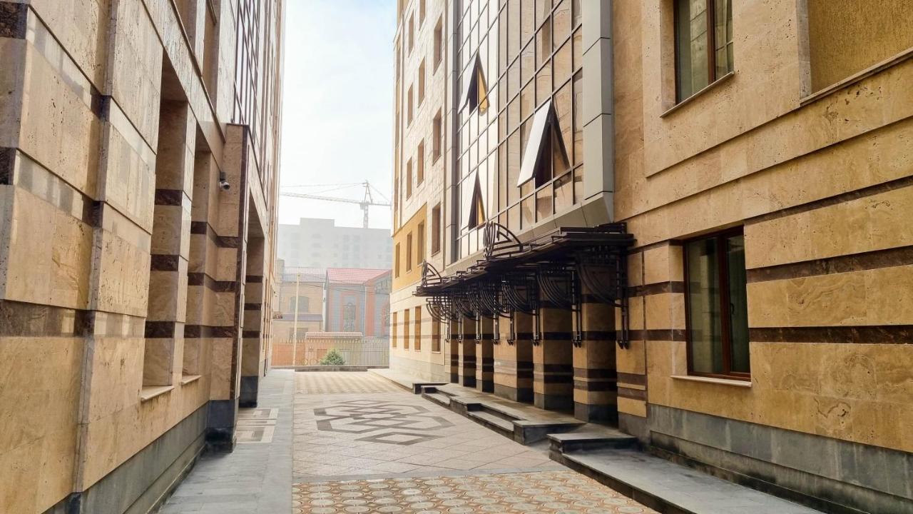 Olympavan Hotel Erevan Exterior foto